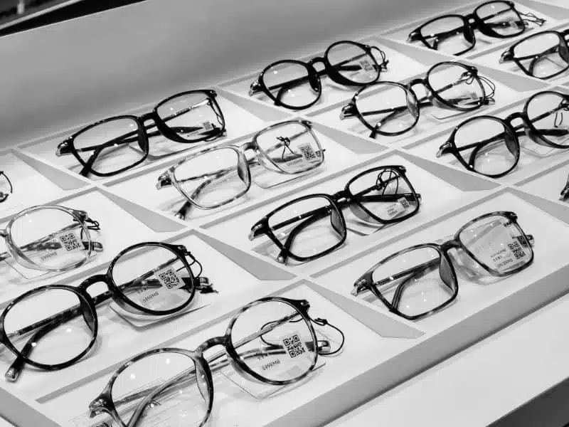 Comment trouver les lunettes adaptées à votre défaut visuel