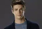 Grant Gustin (sa taille, son poids) qui est sa femme