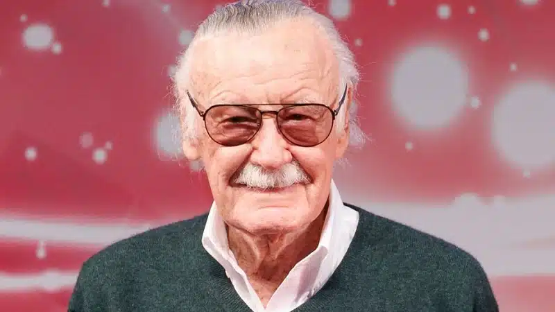 Stan Lee (sa taille, son poids) qui est sa femme