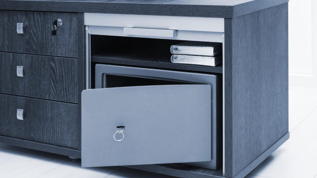 Armoire forte : conserver vos documents confidentiels à l'abri des regards