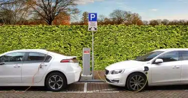 Les bonnes raisons d'acheter une voiture électrique pour les professionnels en Drome et Vaucluse