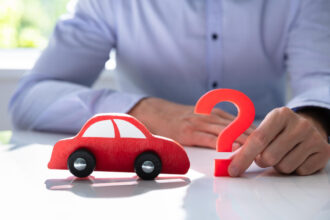 Quels sont les critères essentiels pour choisir son assurance auto selon le baromètre 2025 ?